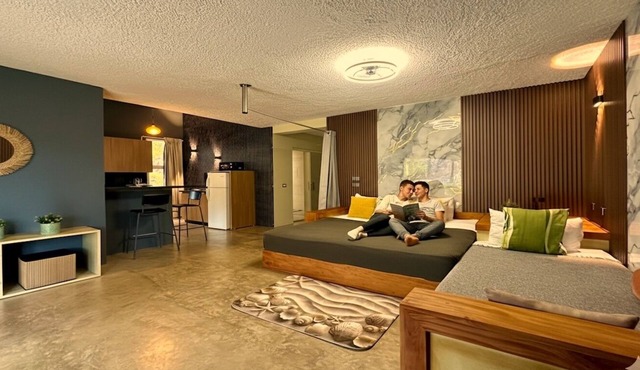 Cozy Prestige Villa Cristal sea view nestled in a green park