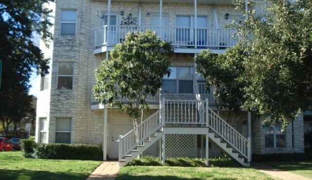 Cozy Pristine Sanitized Ideally Located w/Covered Parking