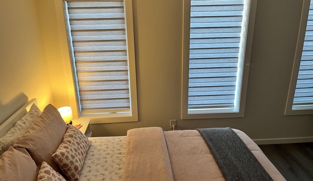 Cozy Private 1-bedroom Basement Suite with free parking
