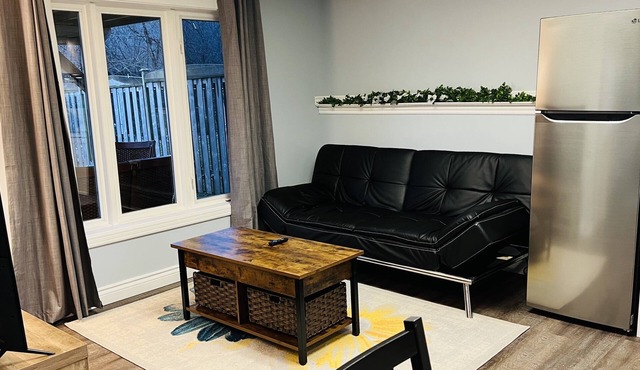 Cozy & Private 1 Bedroom Studio