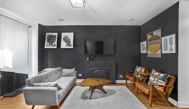 Cozy Private 1BR 10 Min to Downtown Chicago