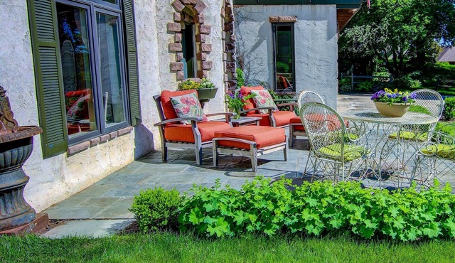 Cozy Private Cottage overlooking the St. Croix River Valley