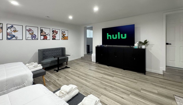 Cozy Private Guest Suite near Disney & Knotts