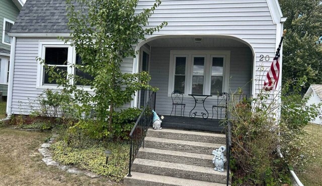 Cozy, Private Home in Tiffin, 1 mile from campus