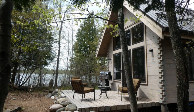 Cozy private island getaway just minutes from Ely