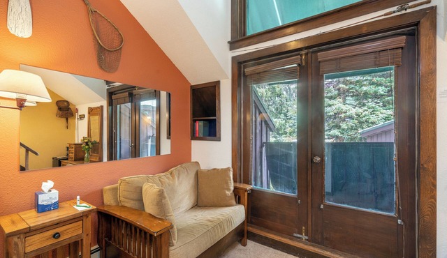 Cozy Private Lofted Room in Great Telluride Location