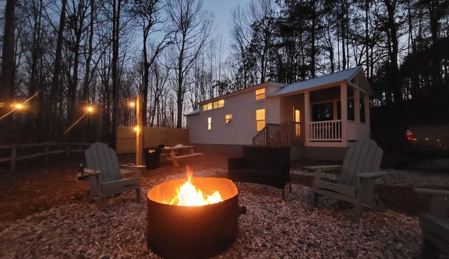 Cozy Private Lux Cabin Style Tiny House, Firepit, FIBER, in mins from Clemson Un