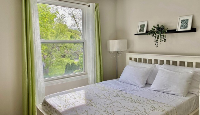 Cozy private one bedroom suite