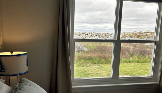 Cozy Private Room at Meg Inn Peggys Cove