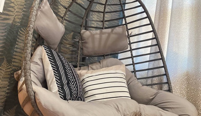 Cozy Private Room in an Apartment in welcoming Chicago