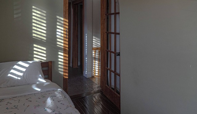 Cozy private room in Bayside walk to LIRR