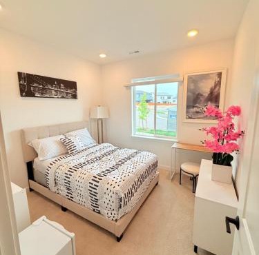 Cozy Private Room, Room 1, Near Seattle and Mt Rainier, Quiet and Comfy Stay