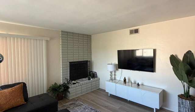 Cozy Private Room in Redondo Beach Area + Bath | Parking Included