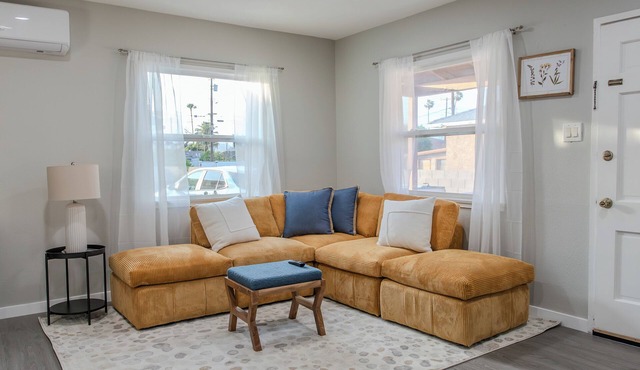Cozy, Private, & Safe 3 Bed Home - 2 Min from DTR & UCR