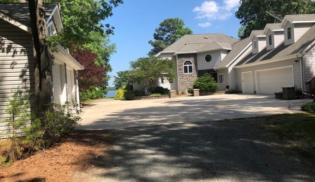 Cozy, Private Water Front Home with Long Pier