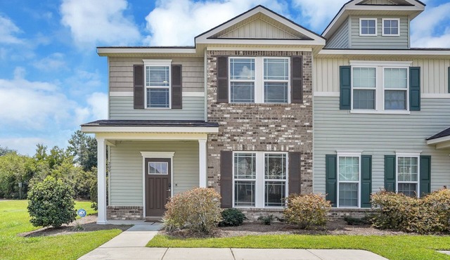 Cozy Professional Townhouse