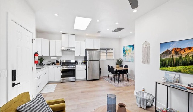 Cozy Prvate ADU close to Disney Beach EV