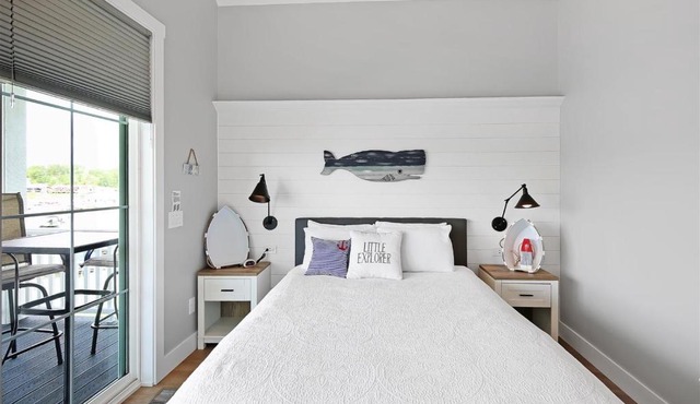 Cozy Quarters Villa #228
