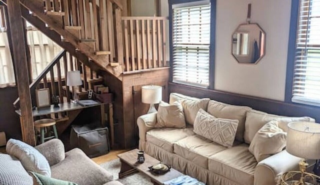 Cozy Quechee Cabin near Woodstock and Skiing w/woodstove and all the amenities