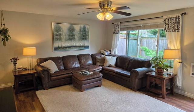 Cozy, quiet 2-bedroom in Montavilla/Tabor