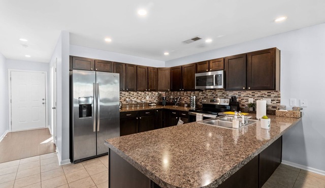 Cozy & Quiet 3/2 near Downtown Lexington 15 minutes to horse park!