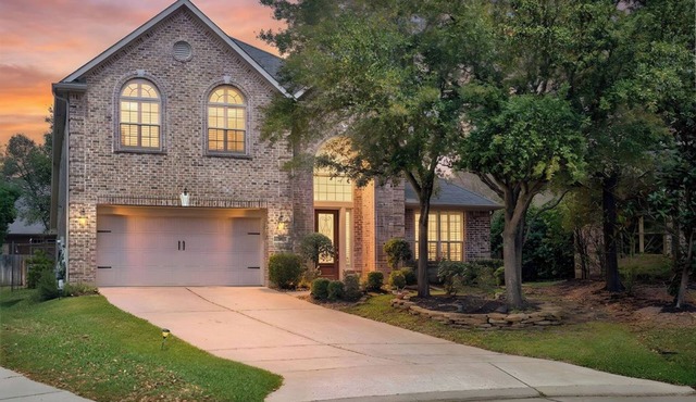 Cozy, Quiet 4-bedroom, 3.5 bathroom Home in The Woodlands
