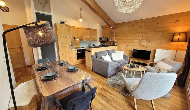 Cozy Quiet Apartment with Parking and WIFI