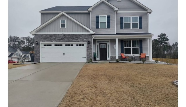 Cozy & Quiet Area Mins From The Town!