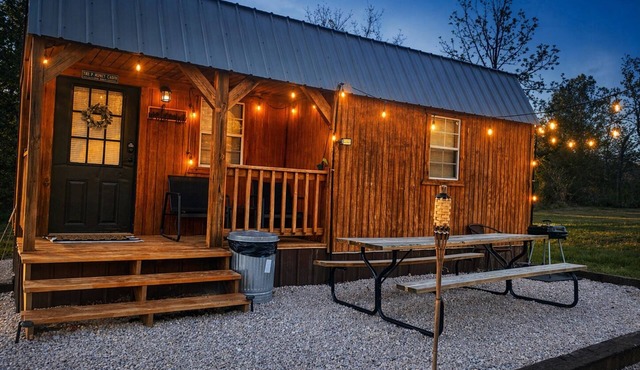 Cozy quiet country getaway just minutes from the Current River