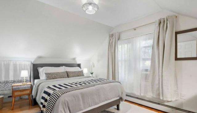 Cozy & Quiet Furnished Apartment, 3-12 Month Stays