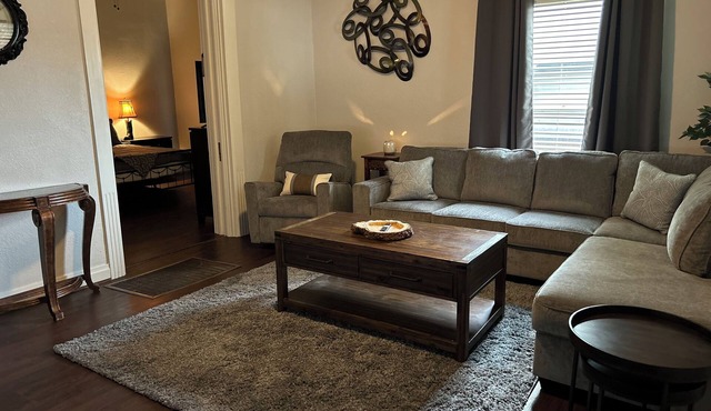 Cozy quiet home for family & friends off of old historical Camp Bowie.