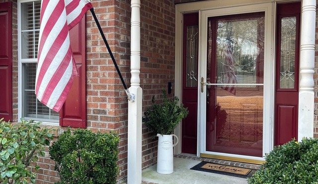 Cozy Quiet Private Home in Established Neighborhood Close to Base & Beach!