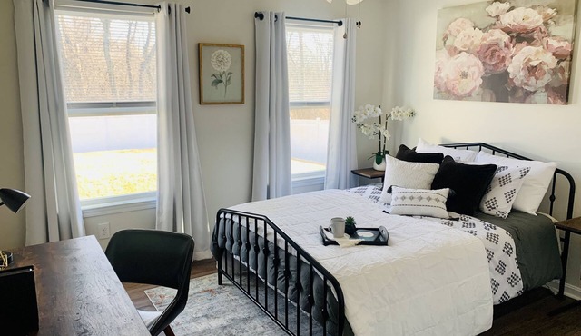 Cozy & Quiet Ranch Home with Private Fenced Yard just Minutes to Cincinnati