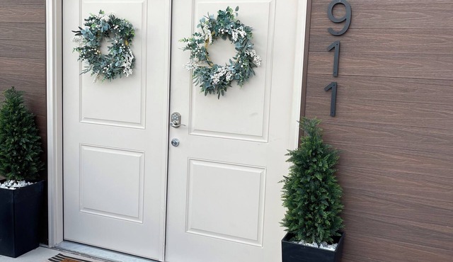 Cozy, quiet, safe, rustic getaway in West Jordan, Utah with a private hot tub.