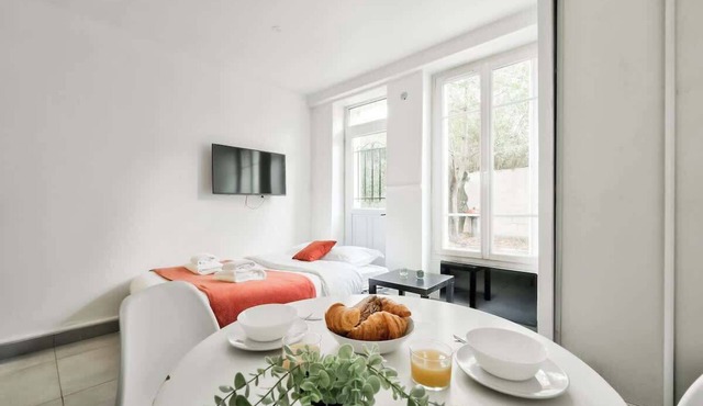 Cozy Quiet Studio in Nanterre – Near La Defense