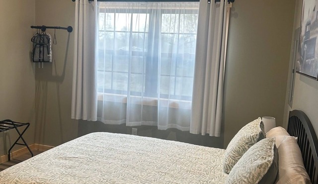 Cozy, quiet with a country setting 1-bedroom hotel style cabin, #22, in Verona