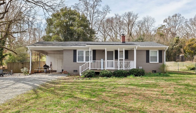 Cozy Ranch 15 Min to Raleigh Downtown and 15 to Fuquay-Varina Downtown