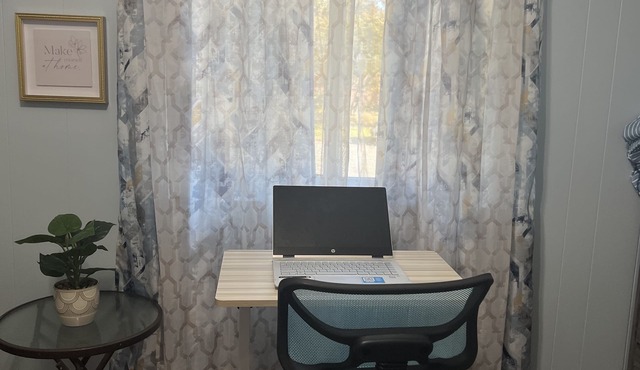 Cozy ranch in quiet neighborhood, with close proximity to mall and restaurants!
