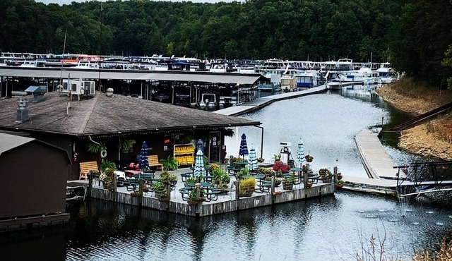 Cozy real log cabin 10 mins from Cumberland Falls State Park, Laurel River Lake