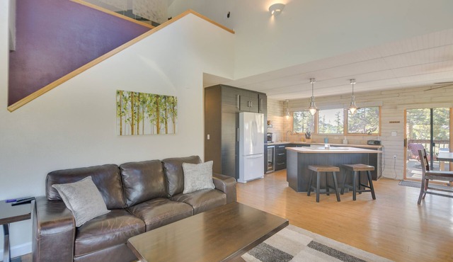 Cozy Red Feather Lakes Retreat w/Deck & Yard