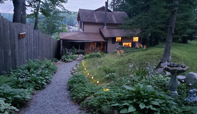 Cozy relaxing cabin on Otter Lake