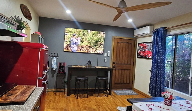 Cozy relaxing home No pet feesn