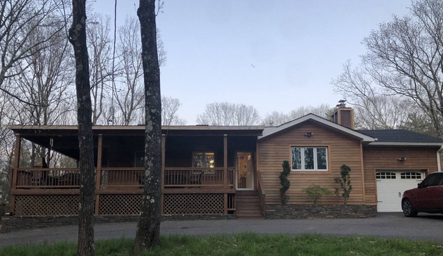 Cozy/Relaxing House in Catskill Mountains w/ hot tub & firepit