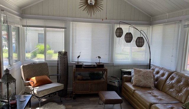 Cozy, remodeled 1940’s lake cottage on Long Lake in Ionia County