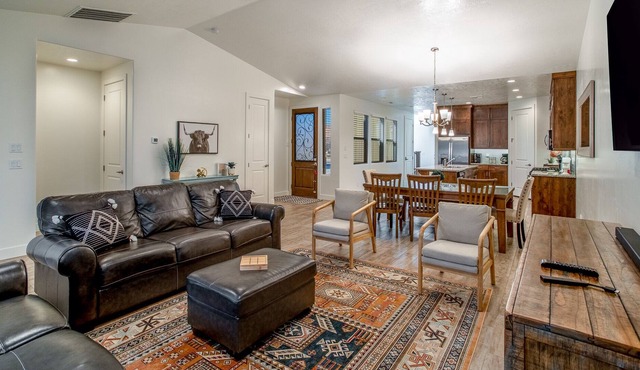 Cozy Remodeled Family & Pet Friendly Retreat In Paradise Village - 🥾& 🚵‍♀️