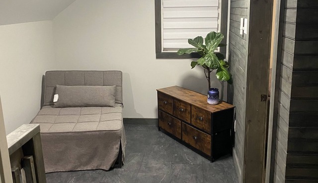 Cozy remodelled house minutes away from hiking trails and Chaleur Bay