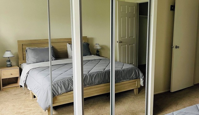 Cozy Renovated 1BR | Moss Rehab | Extended Stay