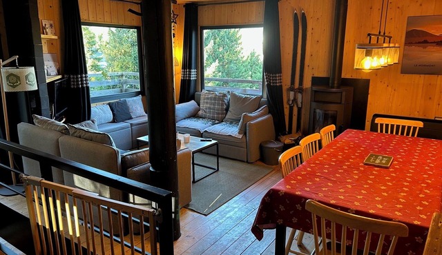 COZY RENOVATED CHALET AND COMFORTABLE FROM 4 TO 10 PEOPLE