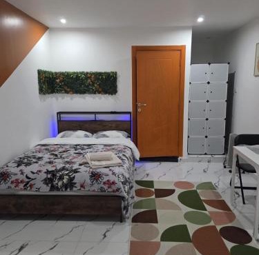 Cozy renovated studio Comfort practicality