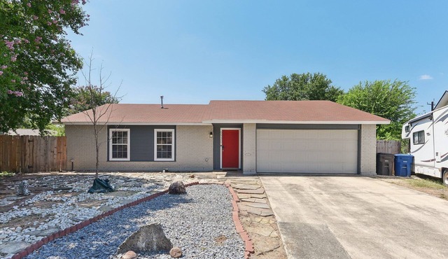 Cozy Rental Near Medical Center, UTSA, Six Flags, Lackland AFB, La Cantera, Rim